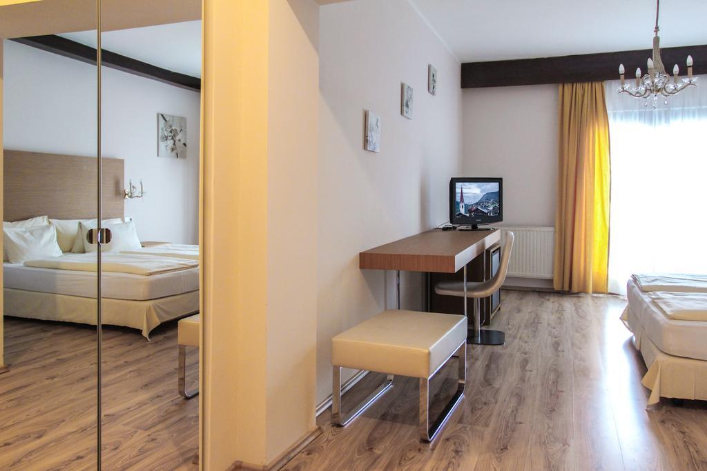 Hotel Tyrol-Alpenhof 蒂罗尔-泽费尔德 外观 照片