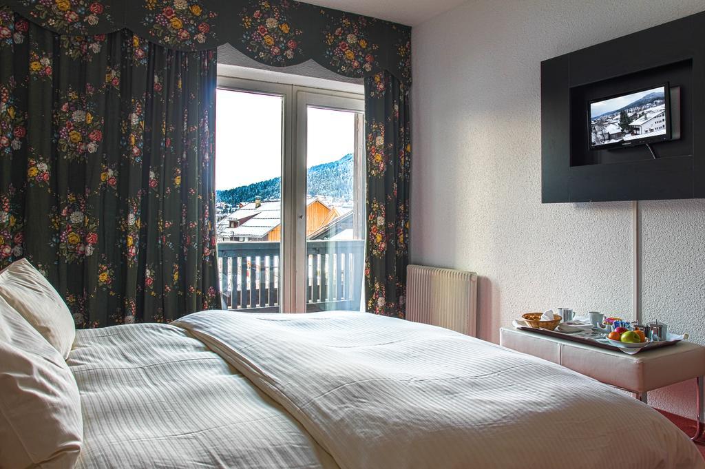 Hotel Tyrol-Alpenhof 蒂罗尔-泽费尔德 外观 照片