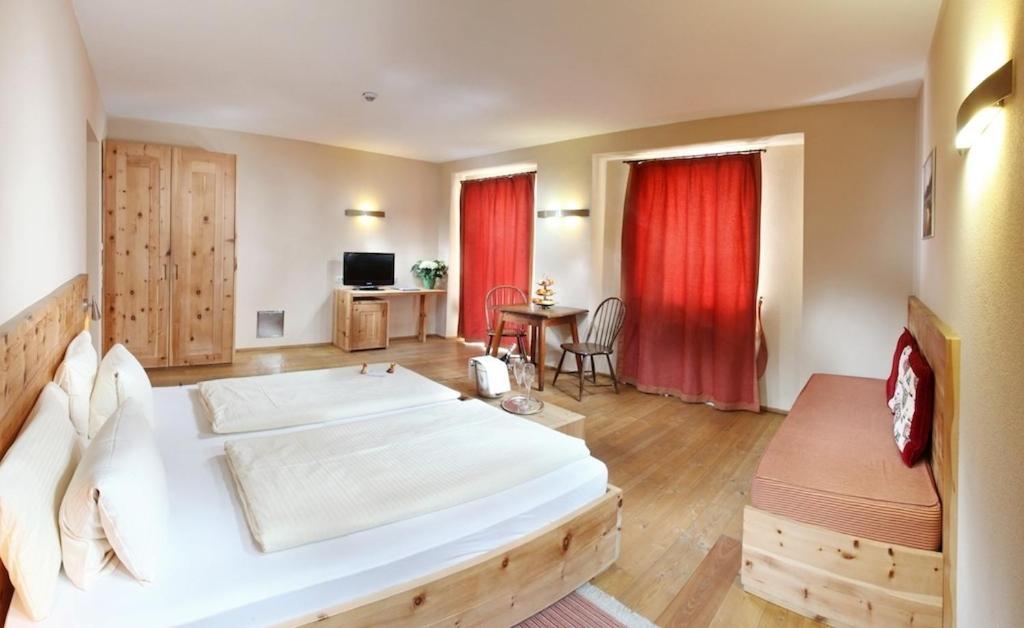 Hotel Tyrol-Alpenhof 蒂罗尔-泽费尔德 客房 照片