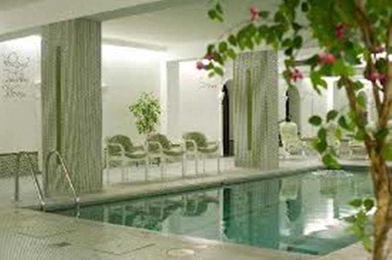 Hotel Tyrol-Alpenhof 蒂罗尔-泽费尔德 外观 照片