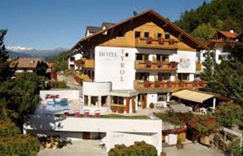 Hotel Tyrol-Alpenhof 蒂罗尔-泽费尔德 外观 照片