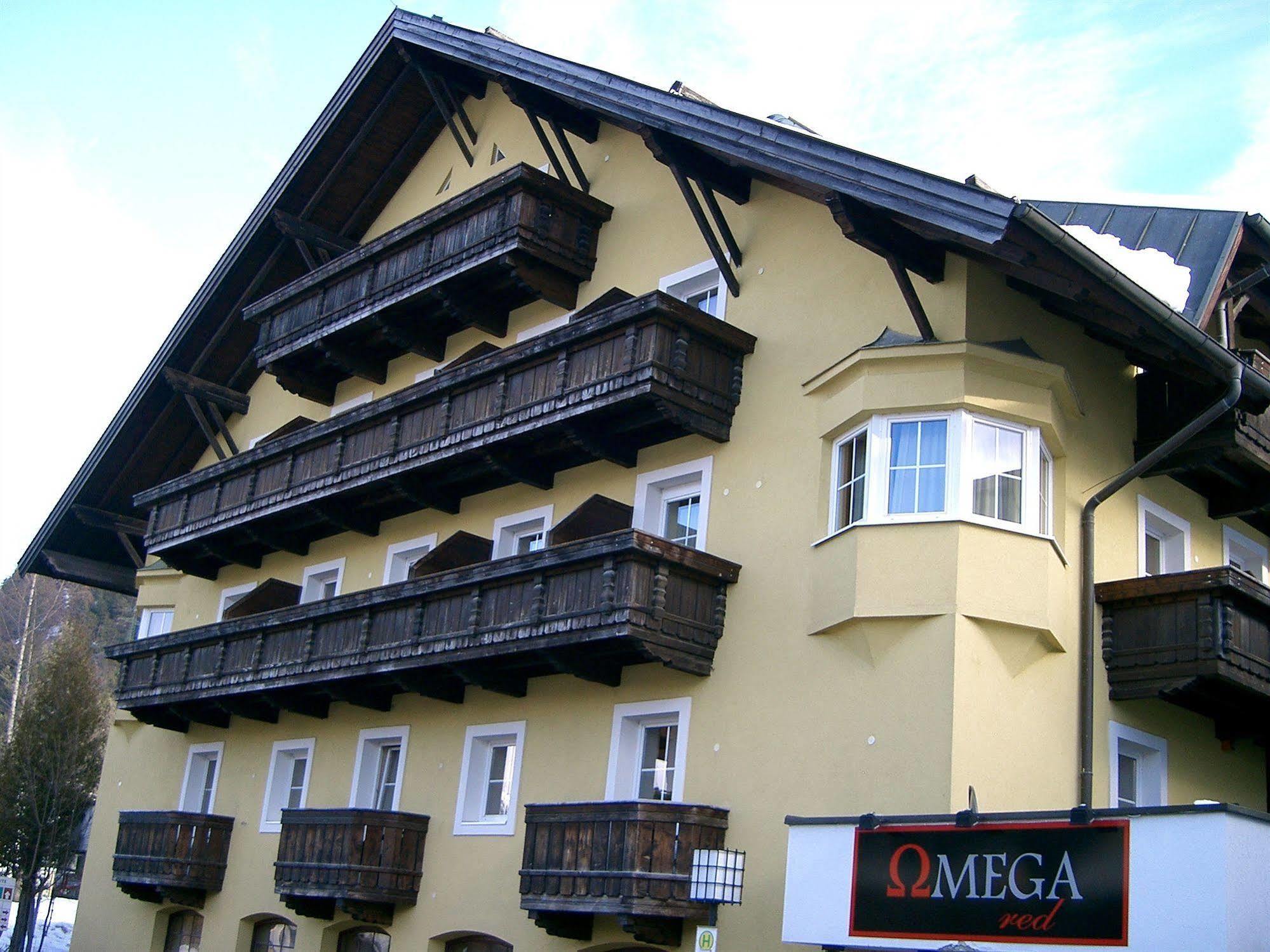 Hotel Tyrol-Alpenhof 蒂罗尔-泽费尔德 外观 照片
